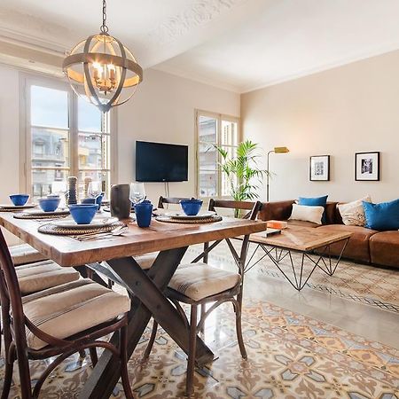 You Stylish Boutique Apartments Барселона Экстерьер фото