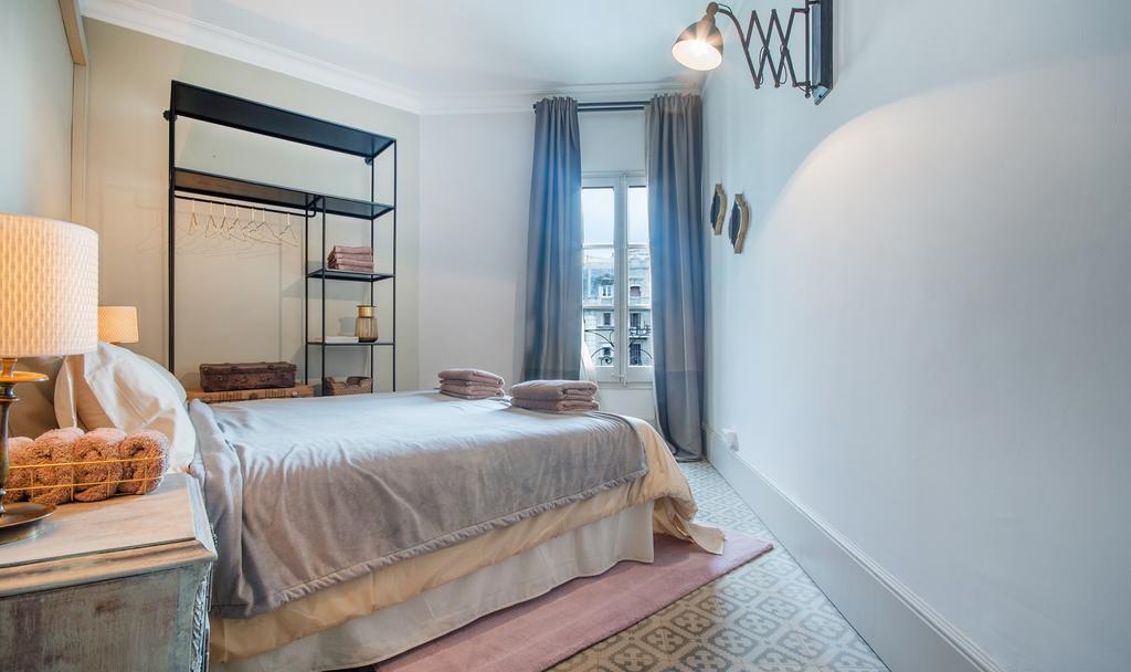 You Stylish Boutique Apartments Барселона Экстерьер фото